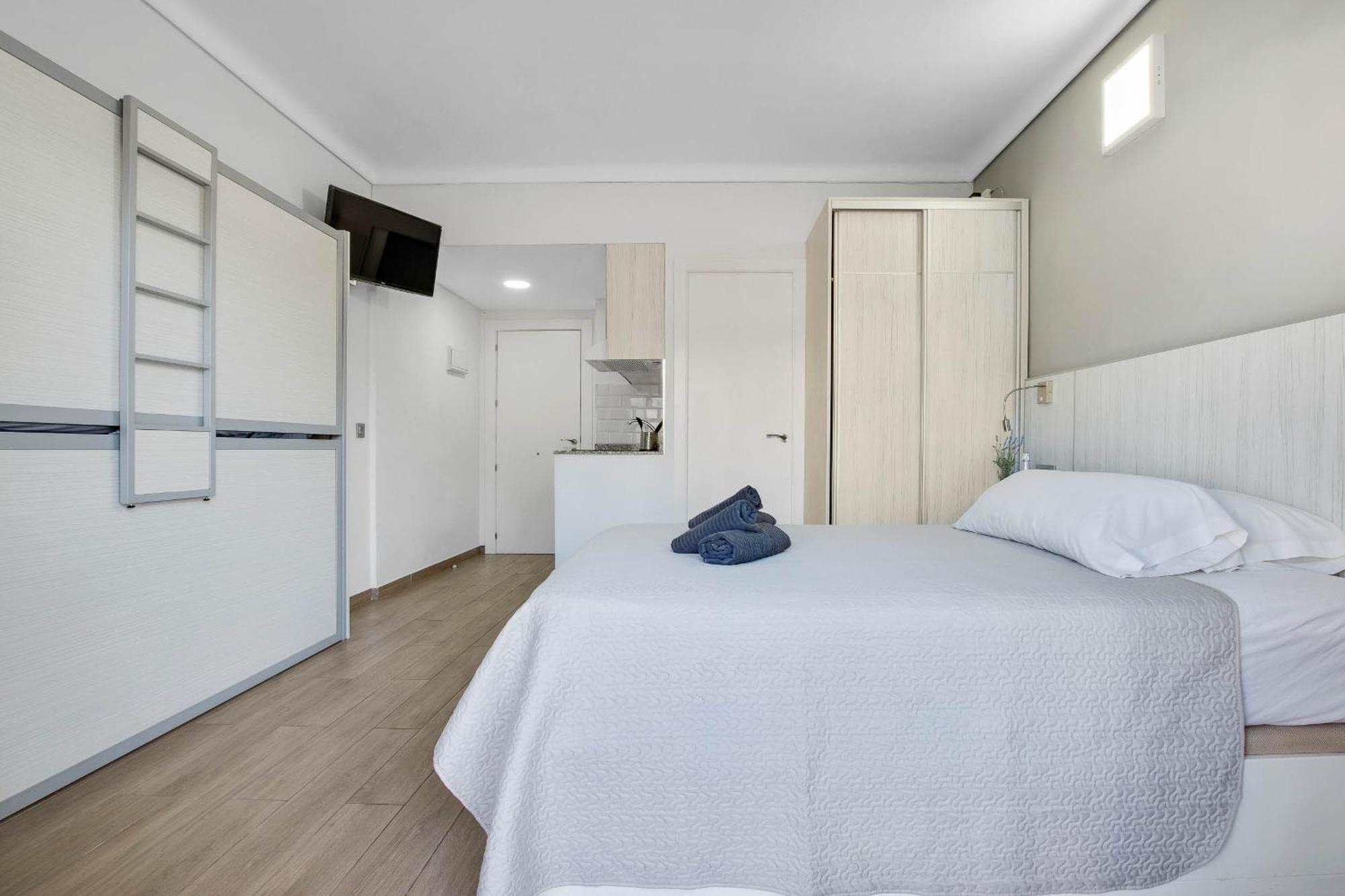 Carihuela Palace 418 By Ivi Real Estate Torremolinos Esterno foto